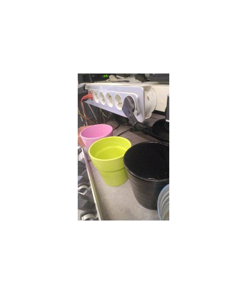 CACHE POT