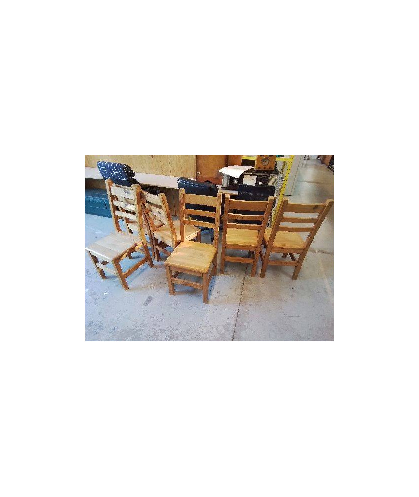 CHAISE EN PIN MASSIF 