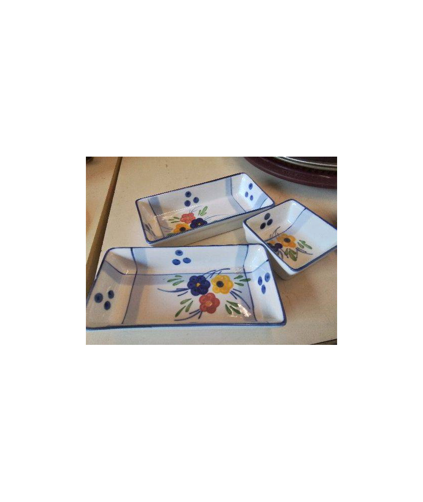 LOT DE 3 RAMEQUINS 
