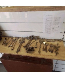 33 PIECES DE SEVICE EN METAL 