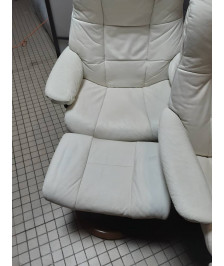 FAUTEUIL + REPOSE PIEDS STRESSLESS