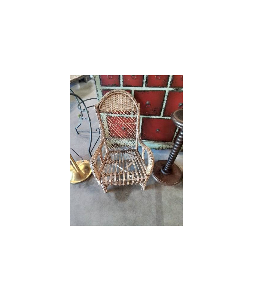 FAUTEUIL ENFANT ROTIN ET VANNERIE ANNÉES 50 EN L\'ÉTAT 