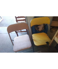 CHAISE PLIANTE COULEUR 