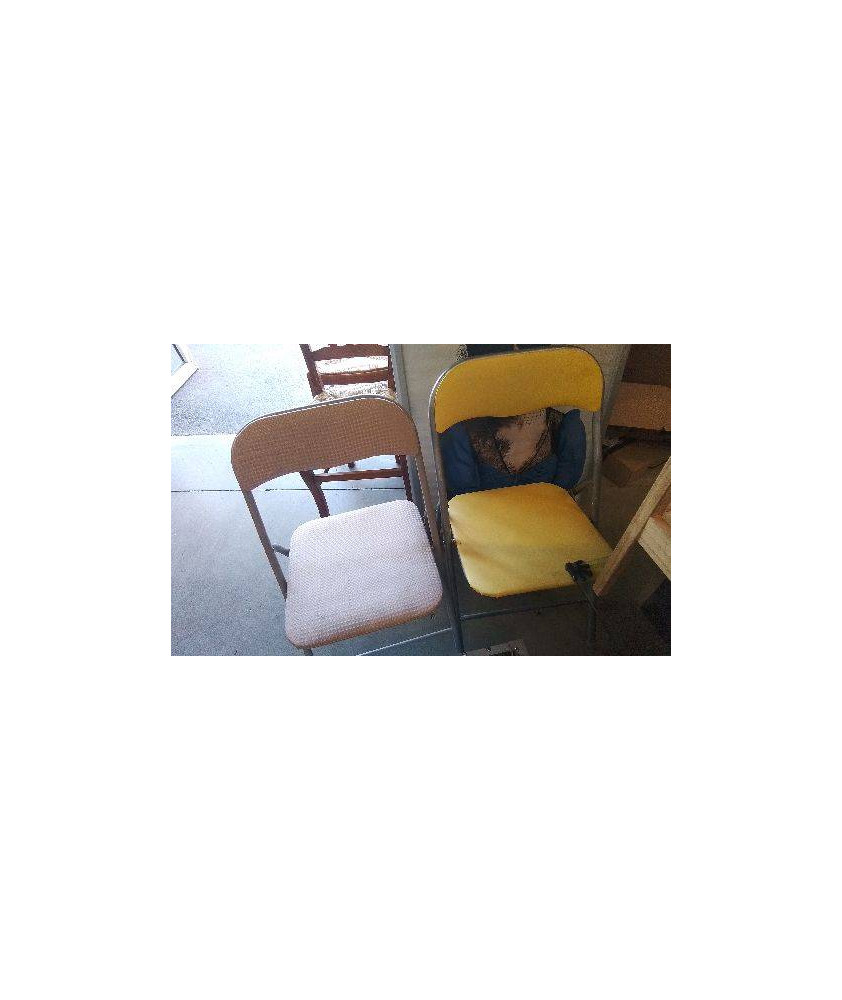CHAISE PLIANTE COULEUR 