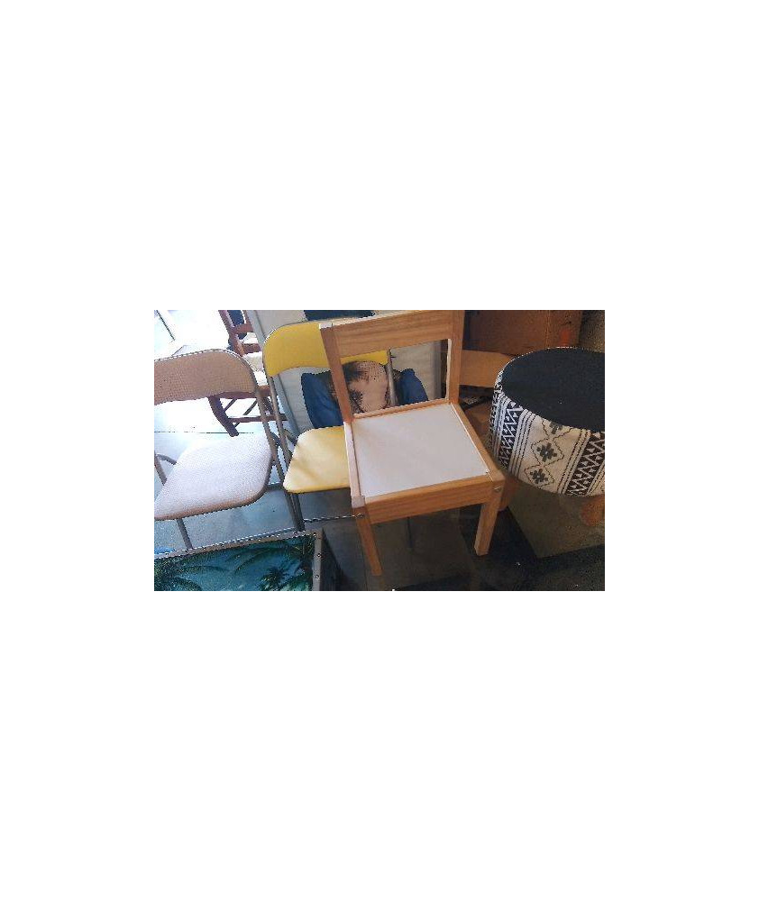 CHAISE JUNIOR