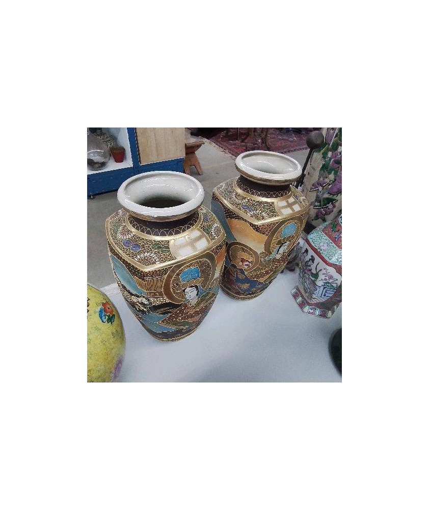 PAIRE DE VASES SATSUMA