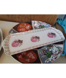 PLAT EN PORCELAINE 