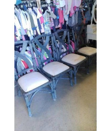 CHAISE ROTIN ASSISE EN LETAT 