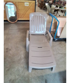 BAIN DE SOLEIL PLIANT RÉSINE TAUPE GROSFILLEX