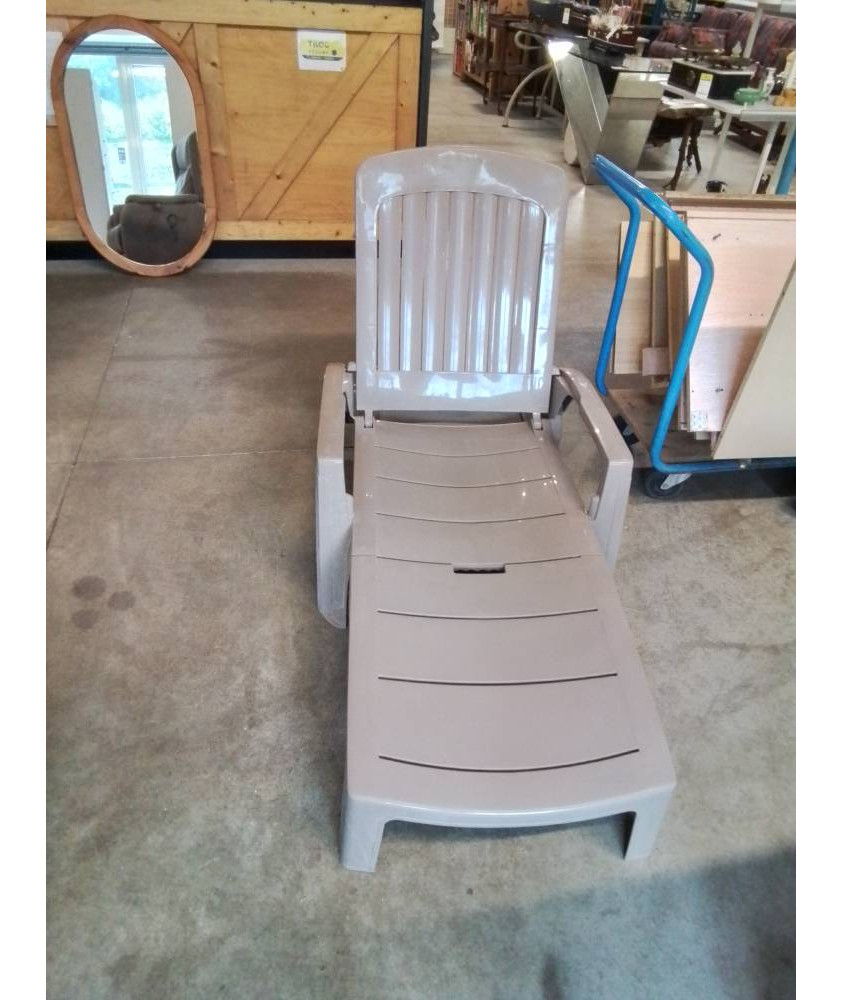 BAIN DE SOLEIL PLIANT RÉSINE TAUPE GROSFILLEX