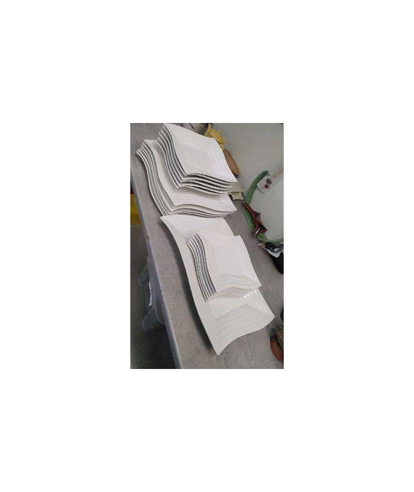 ASSIETTES CARREES + PLAT RECT 
