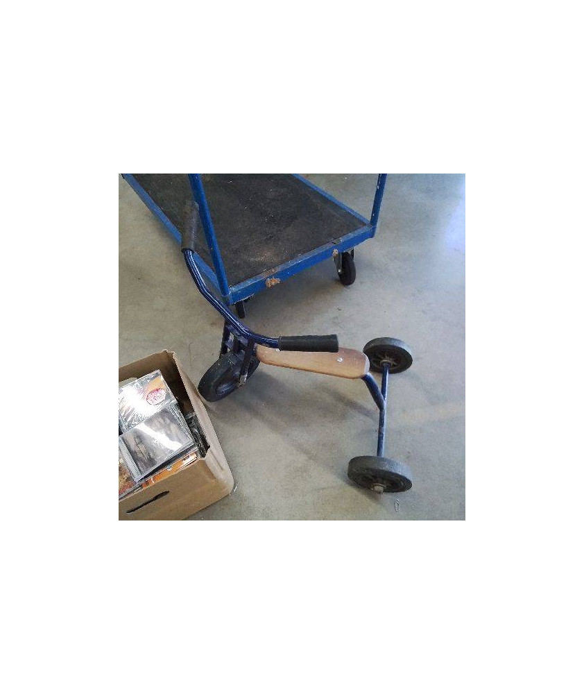 TRICYCLE ANCIEN 