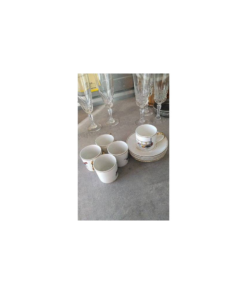TASSE A CAFE PORCELAINE FINE LE LOT