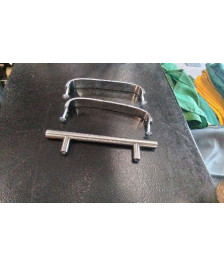 POIGNEE DE MEUBLE METAL 