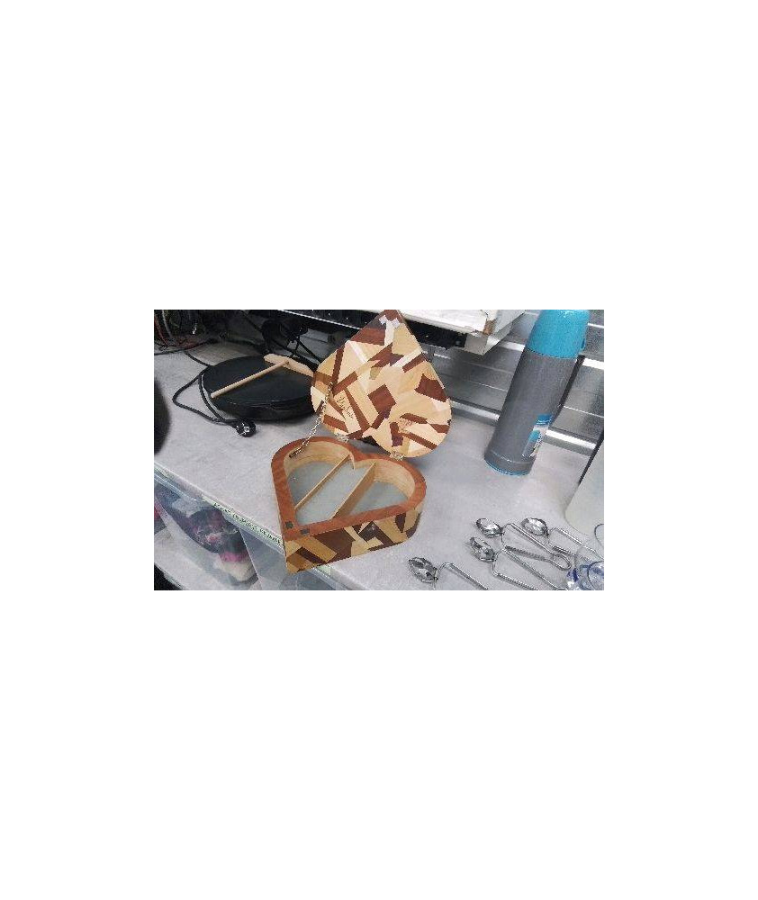 BOITE A BIJOUX COEUR BOIS 