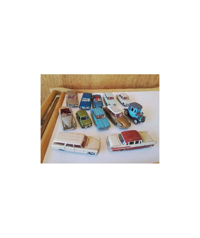 PETITE VOITURE