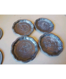 LOT DE 4 DESSOUS DE VERRES EN ETAIN