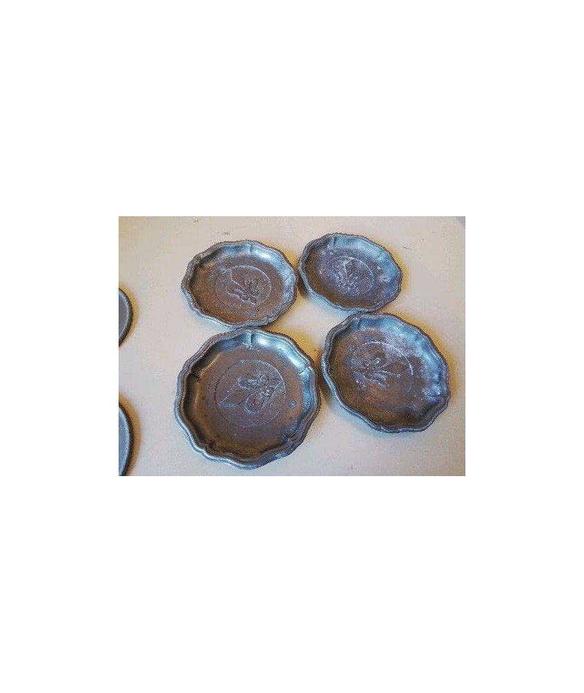LOT DE 4 DESSOUS DE VERRES EN ETAIN