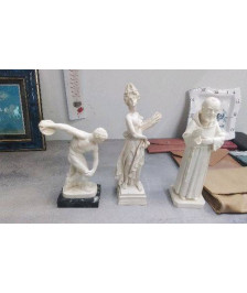STATUETTE 