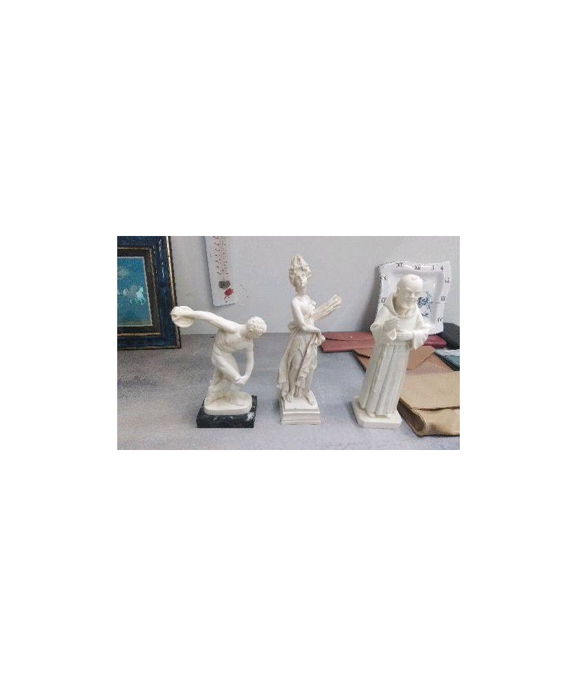 STATUETTE 