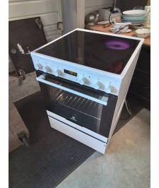 CUISINIÈRE ÉLECTRIQUE VITROCÉRAMIQUE 4 FOYERS ELECTROLUX EKC6670AOW
