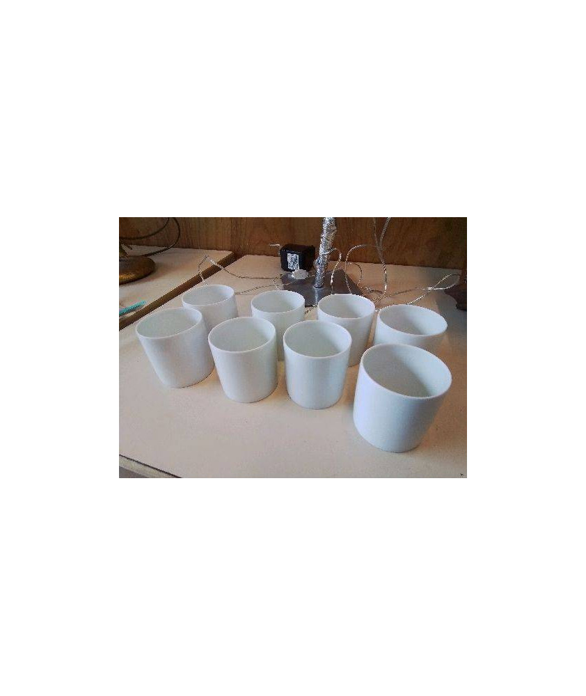 LOT DE 8 VERRINES EN PORCELAINE 