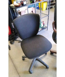 CHAISE DE BUREAU A ROULETTES 