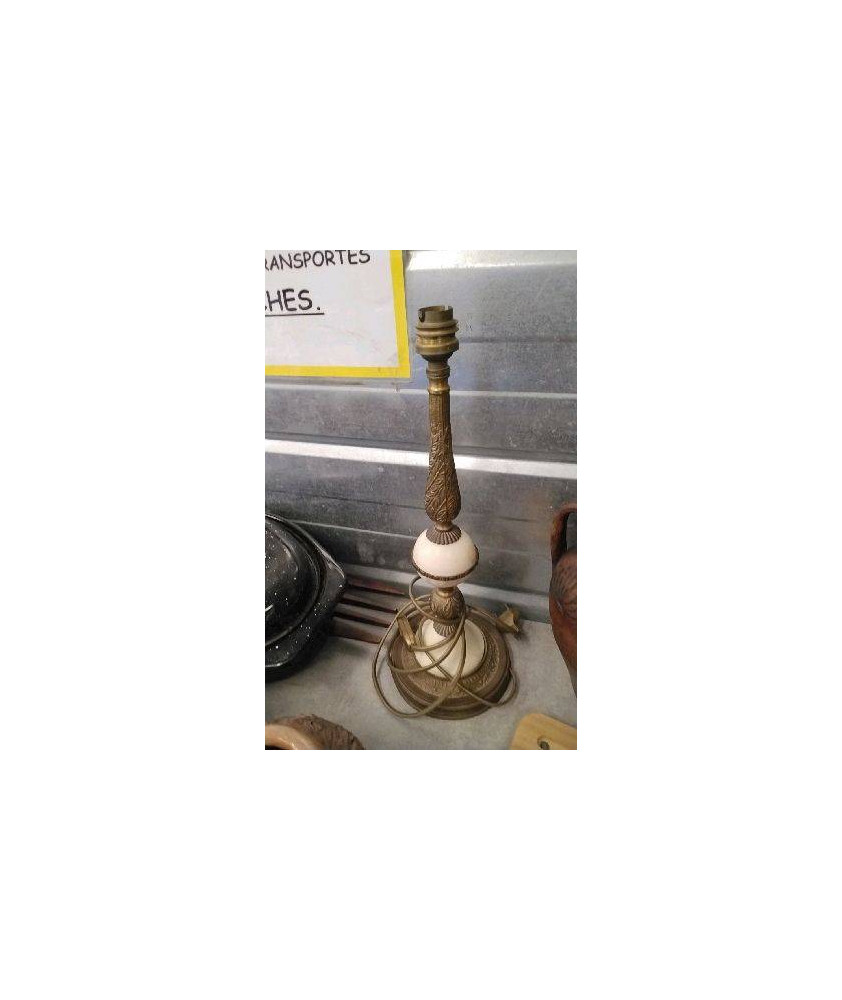 PIED DE LAMPE 