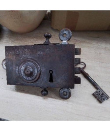 SERRURE ANCIENNE AVEC SA CLÉ 