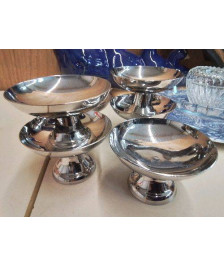 LOT DE 6 COUPES EN INOX 