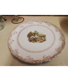 PLAT EN PORCELAINE 