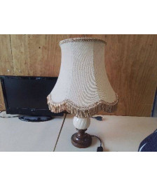 LAMPE DE SALON PIED EN BOIS 