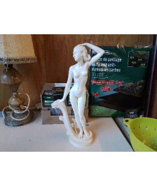 STATUETTE DAME NUE 
