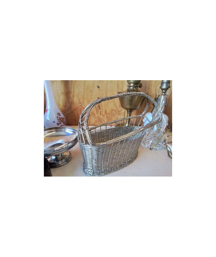 PANIER EN FER TISSÉ