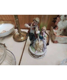 STATUETTE 