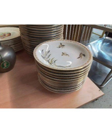 LOT 12 ASSIETTES EN PORCELAINE 