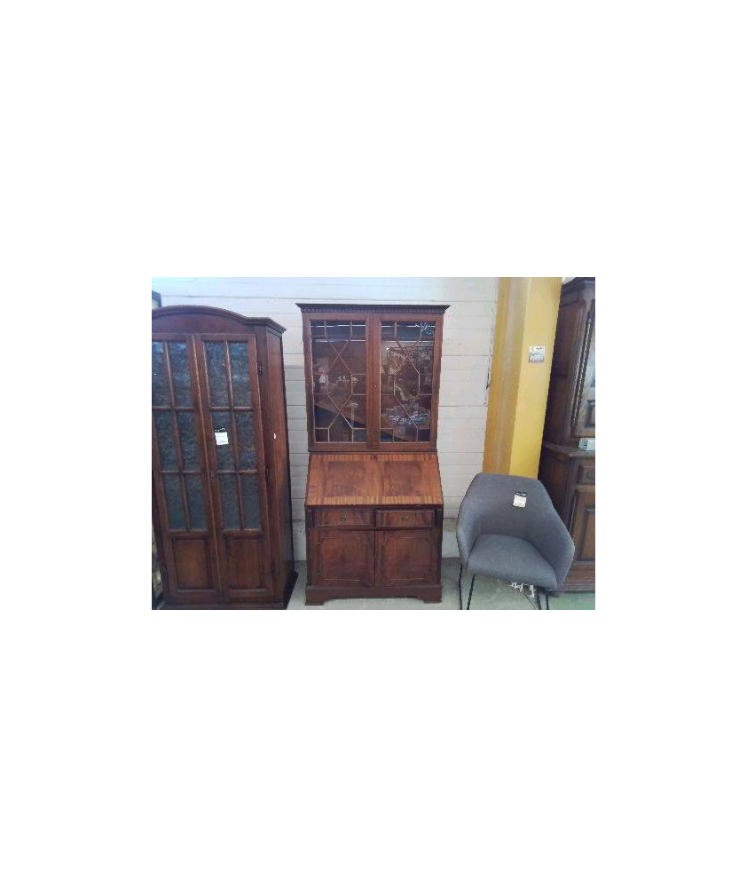 SECRETAIRE 
