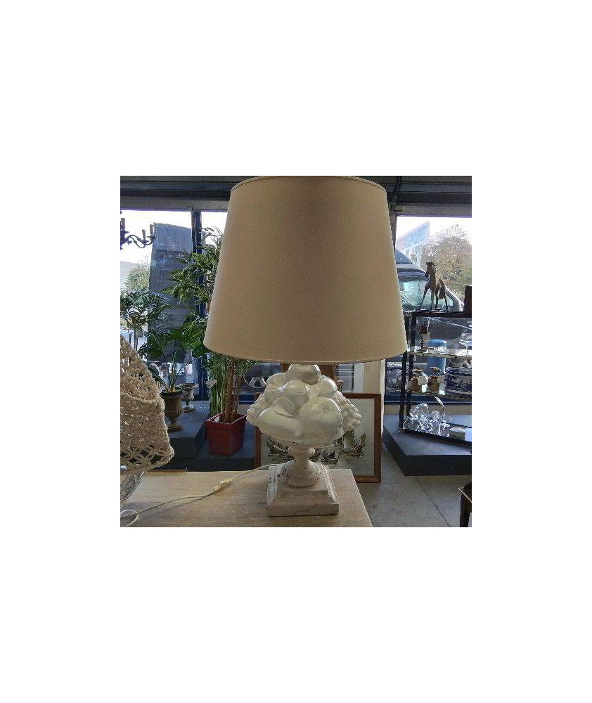 LAMPE A POSER BLANCHE COUPE DE FRUITS