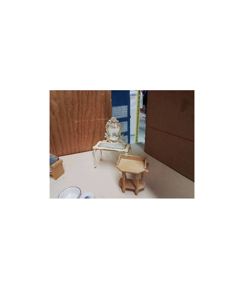 COIFFEUSE MAISON DE POUPEE