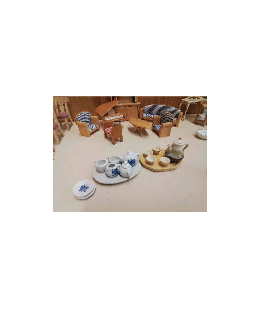 SERVICE VAISSELLE MAISON DE POUPÉE 