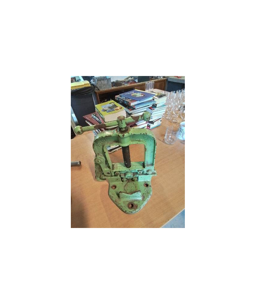 ÉTAU SERRE TUBE ROLAX 1/4 A 4 1/2