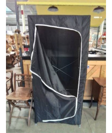 PENDERIE MÉTAL ET TISSU NOIR 