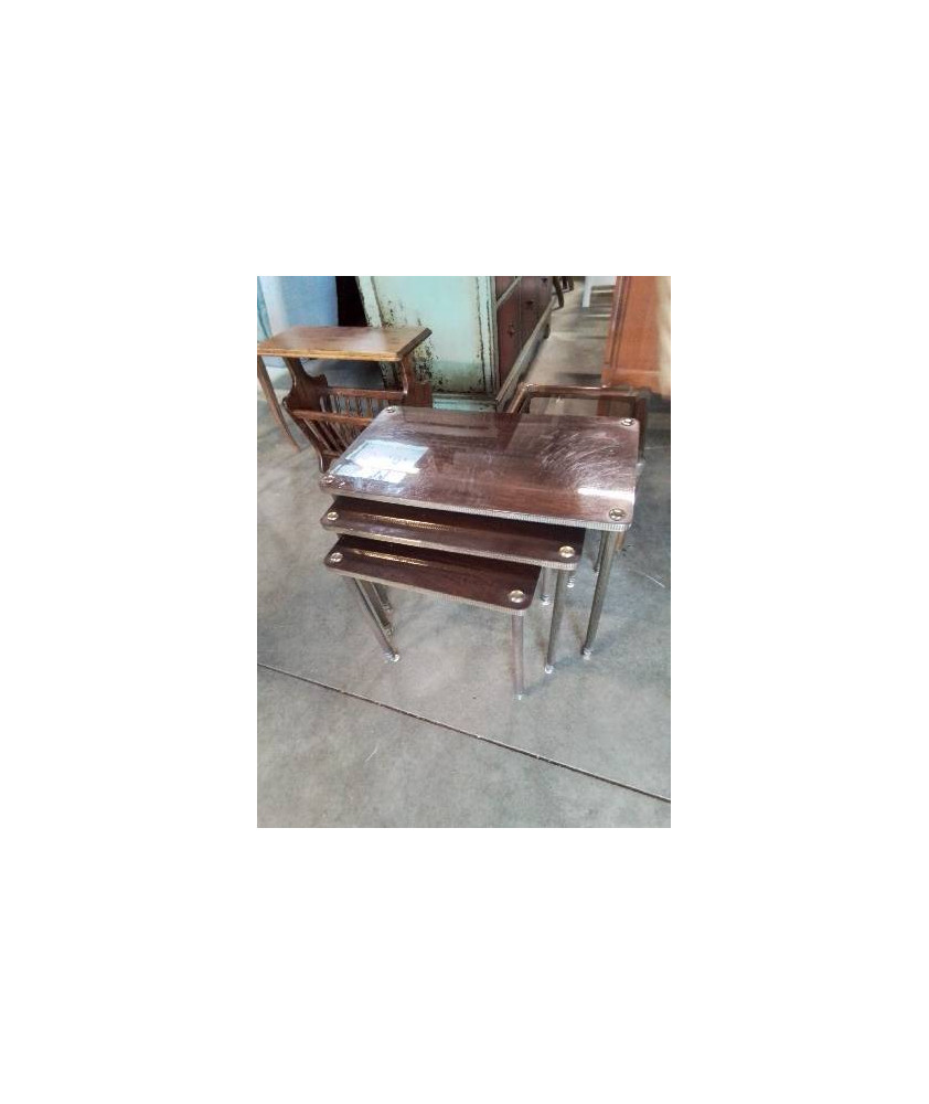 3 TABLES BASSES GIGOGNES LAITON ET FORMICA MARRON 