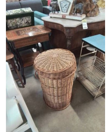 PANIERE RONDE HAUTE AVEC VANNERIE 