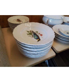 LOT 12 ASSIETTES CREUSES EN PORCELAINE 
