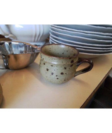 PETITE TASSE EN GRES 