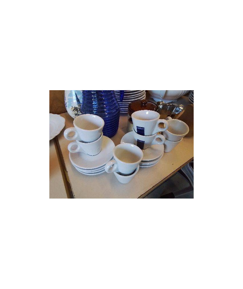 PETITE TASSE A CAFE ET SOUCOUPE 