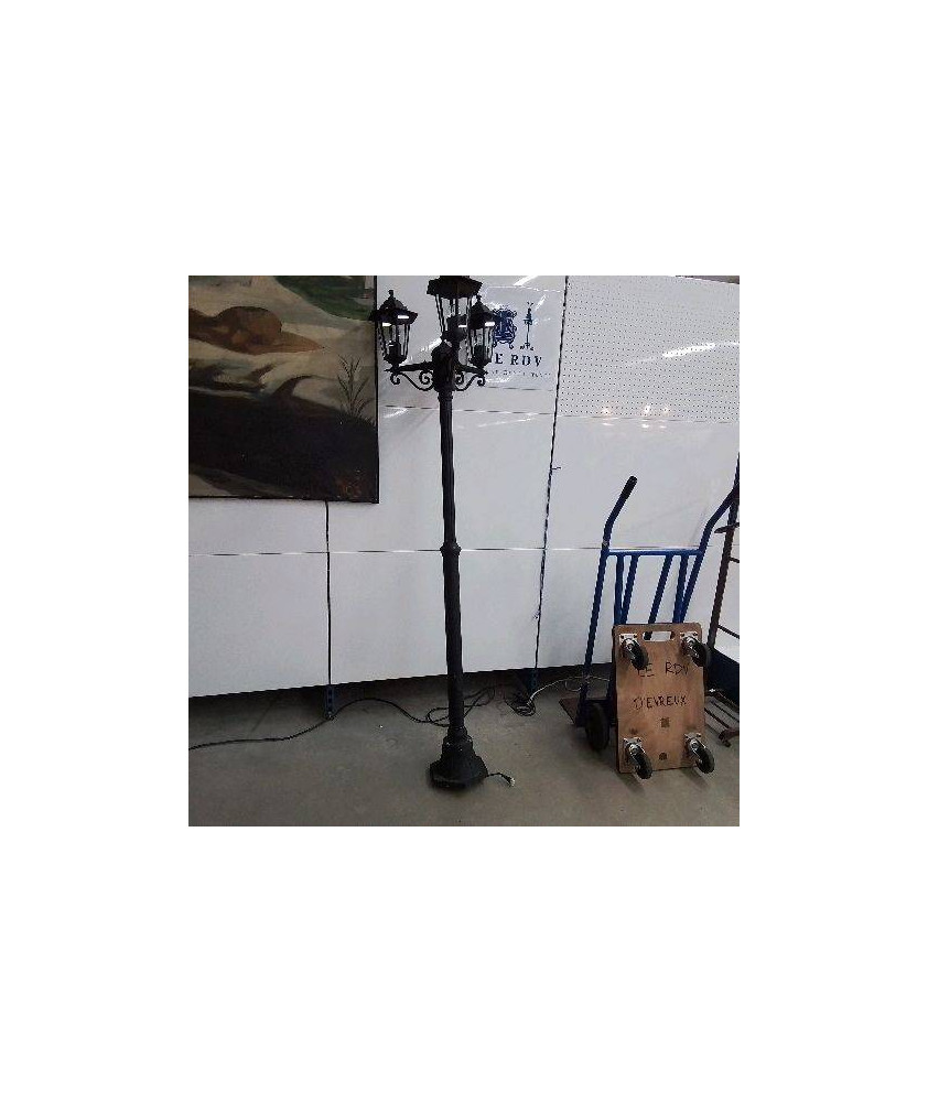 LAMPADAIRE EXTERIEUR