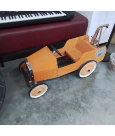 VOITURE EN TOLE ORANGE 