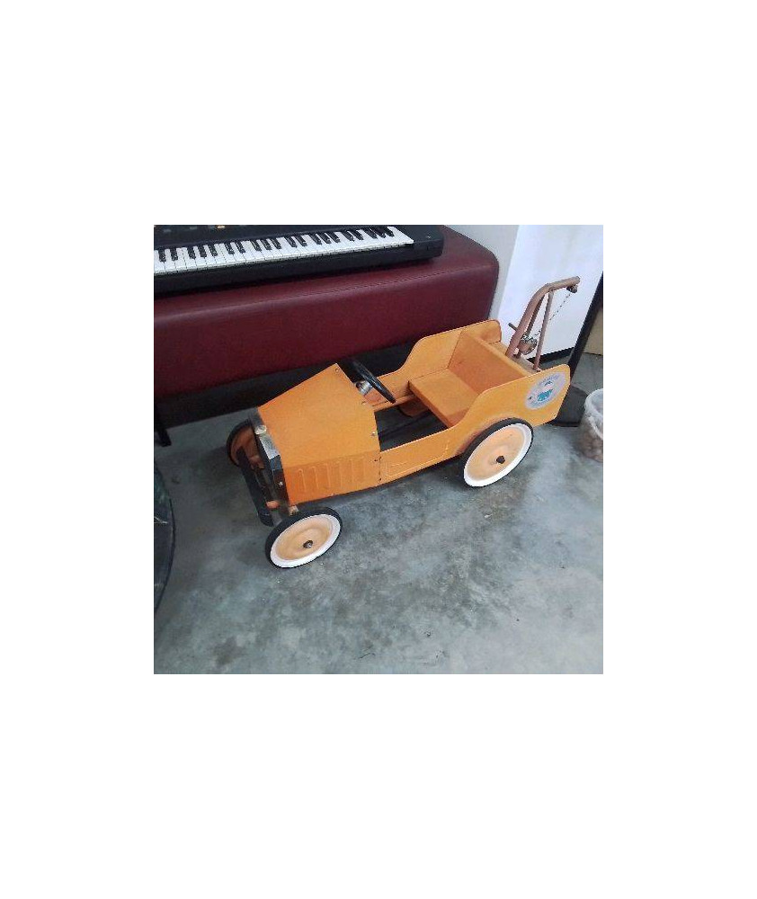 VOITURE EN TOLE ORANGE 